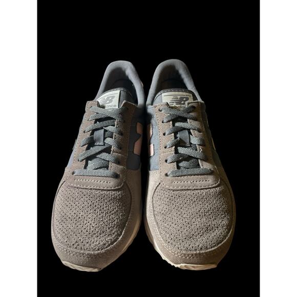 New Balance Sneakers Women’s Size: 6  Gray Pink Suede Running Shoes - Picture 12 of 12